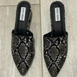 Steve Madden Mule with Snakeskin Print Size 11